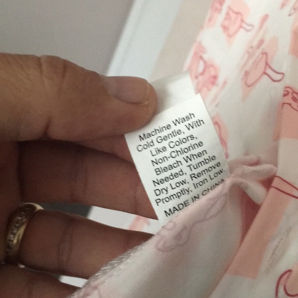 Button down Cat Shirt. - Picture 5 of 5